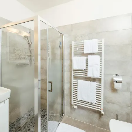 מלון דירות Apartmanovy Dom Grand - Contactless Check In 3*