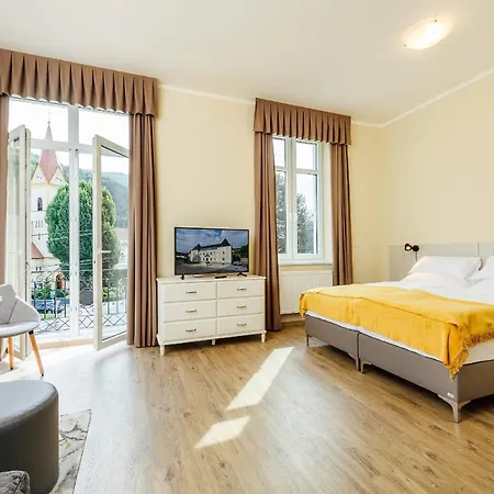 מלון דירות Apartmanovy Dom Grand - Contactless Check In Trenčianske Teplice